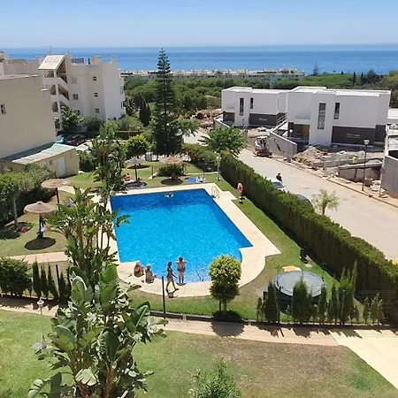 Corner Sea View Penthouse With 95m² Terraces מארבלה