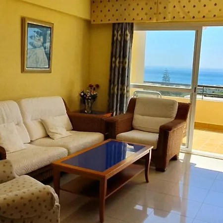 Corner Sea View Penthouse With 95m² Terraces דירה *