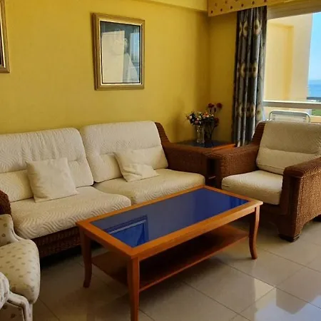 Corner Sea View Penthouse With 95m² Terraces דירה מארבלה